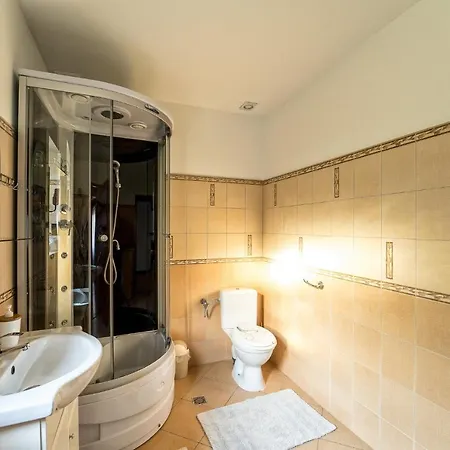 Na Zloncu Apartman Ratulow