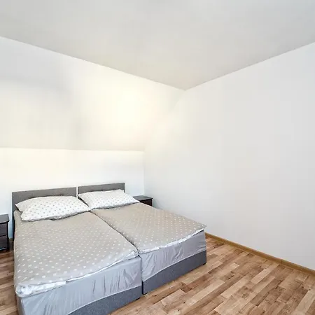 Apartman Na Zloncu Ratulow